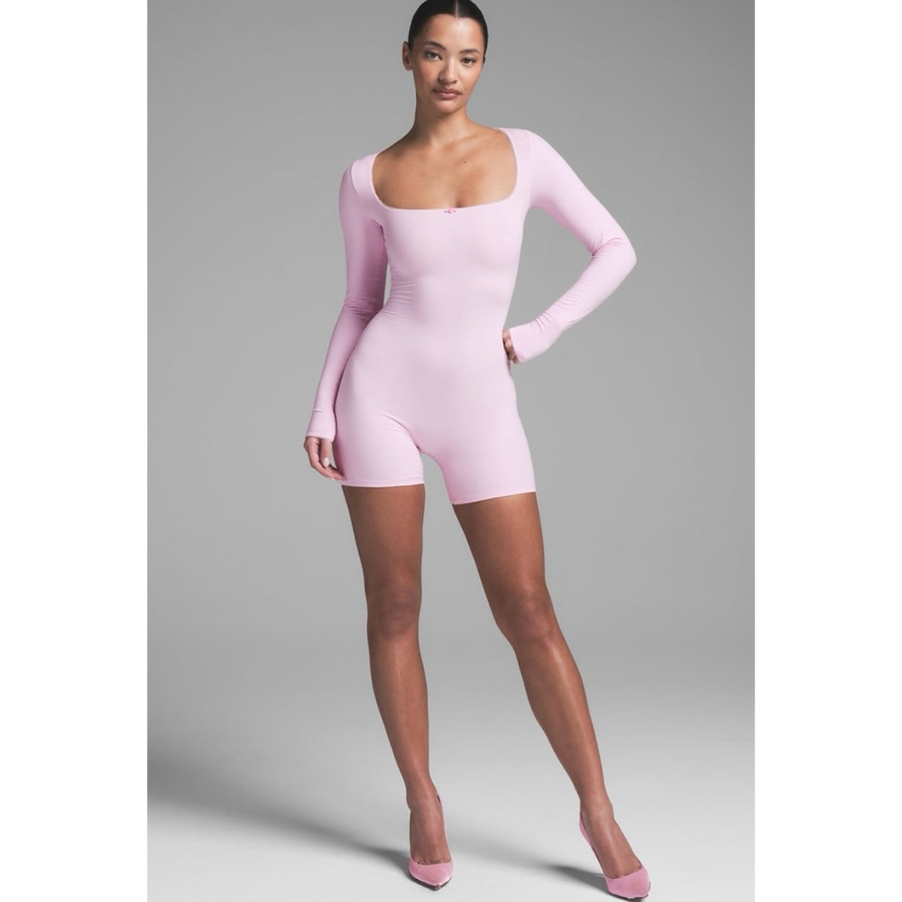 ˚.🎀༘⋆ SKIMS Fits Everybody Picot Long Sleeve Onesie | S | - Picture 3 of 9